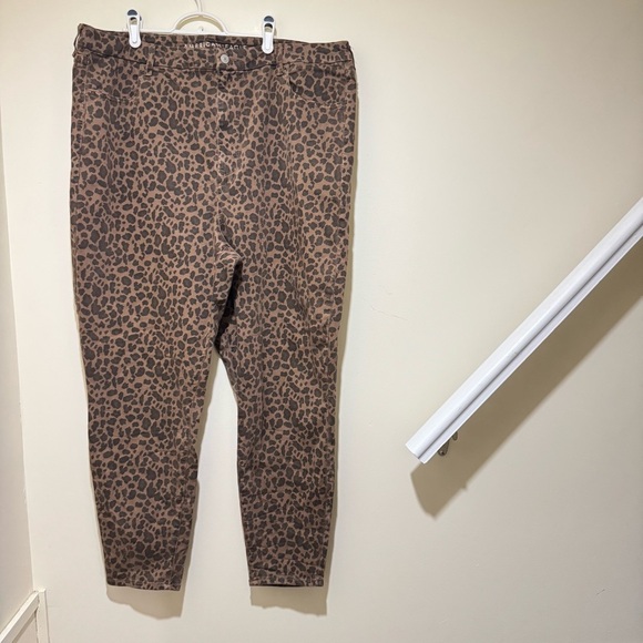 Women’s American Eagle Cheetah Print High Waist Regular Straight Jeans Size 22 - Picture 3 of 16